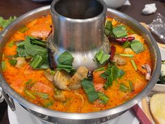 -Chom Cafe and Restaurant