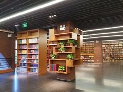 -外研书店(北京外国语大学西校区北外国际大厦店)
