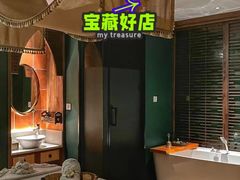 -梅龙镇广场