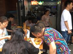 等位区-龍城柳州螺蛳粉(群星路店)