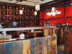 大堂-先启半步颠小酒馆(白麓里店)