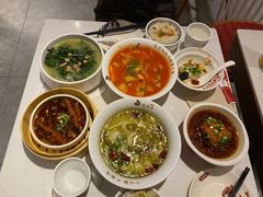 -渝是乎酸菜鱼·川渝小炒(新世界百货望京店)