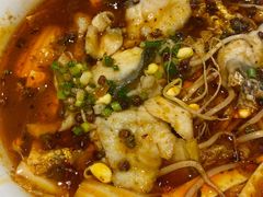 -渝是乎酸菜鱼(龙旗购物中心店)