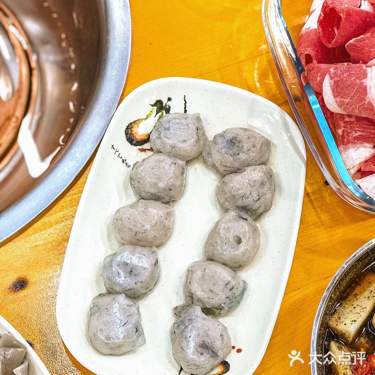 哈尔滨这家四层还爆满🔥的火锅店真是馋肉好去处