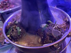 -海盗船. 龙虾烧烤. 酒馆