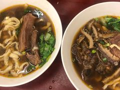 -尊品原汁牛肉面
