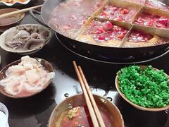 -岗上渣渣老火锅(两路口店)