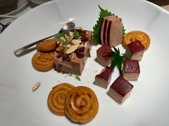 红酒鹅肝精选配葱油饼-解香楼(八盘岭路店)