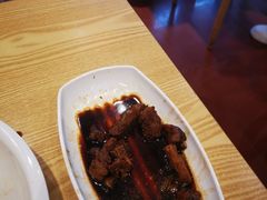 鸡骨酱-禧凰·老上海白斩鸡辣肉面店