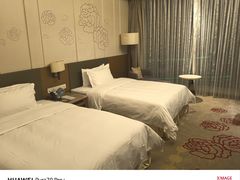 -南阳建业森林半岛假日酒店