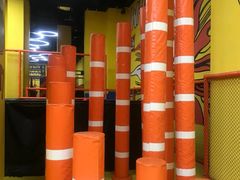 -爱蹦iBOON蹦床运动馆(江汉店)
