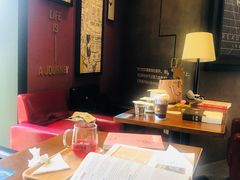 大堂-西西弗书店&矢量咖啡(凯德晶萃广场店)