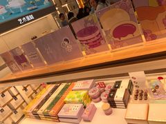 零售区-好利来(光华中心店)