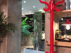 -HIGH FIVE哈福手工汉堡(桂林路店)