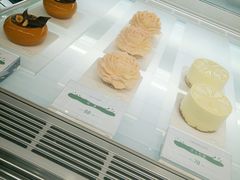 -潮一不贰·法式甜品·生日蛋糕·西式简餐(外滩店)