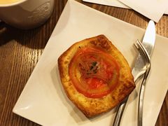 吞拿鱼元宝苏酥-星巴克(广州东圃天银店)