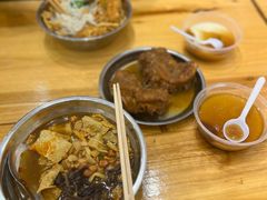 -柳州肥姨妈大骨螺蛳粉(东靖路店)