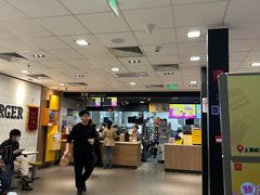 -麦当劳(上海虹桥站30B检票口楼上)