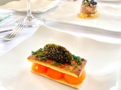 有机蛋黄吐司鱼子酱和香草-Jean Georges