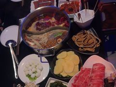 -唯爱KTV聚会餐厅(仙林东城汇店)