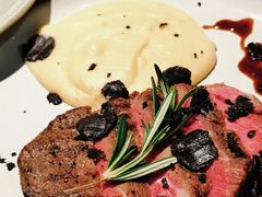 -JINNS锦时 steak&pizza(浸信会礼拜堂旧址店)