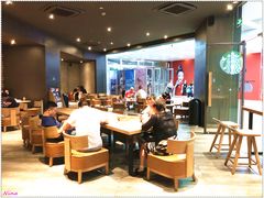 用餐区-星巴克臻选(周浦万达店)