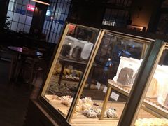 面包甜点陈列柜-黑草莓(重庆路店)