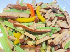 香芹炒蛋干-河南食府(人民路店)