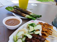 -东海岸人工湖美食村