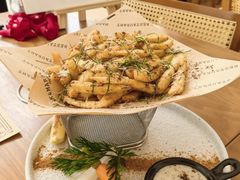 -Mark&Mars Restaurant