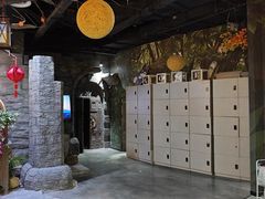 -暴风岛沉浸式体验馆(百联世纪店)