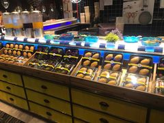 面包甜点陈列柜-V-ONE西雅图海鲜自助餐厅(仓山万达广场店)