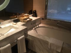 -上海中航虹桥机场泊悦酒店