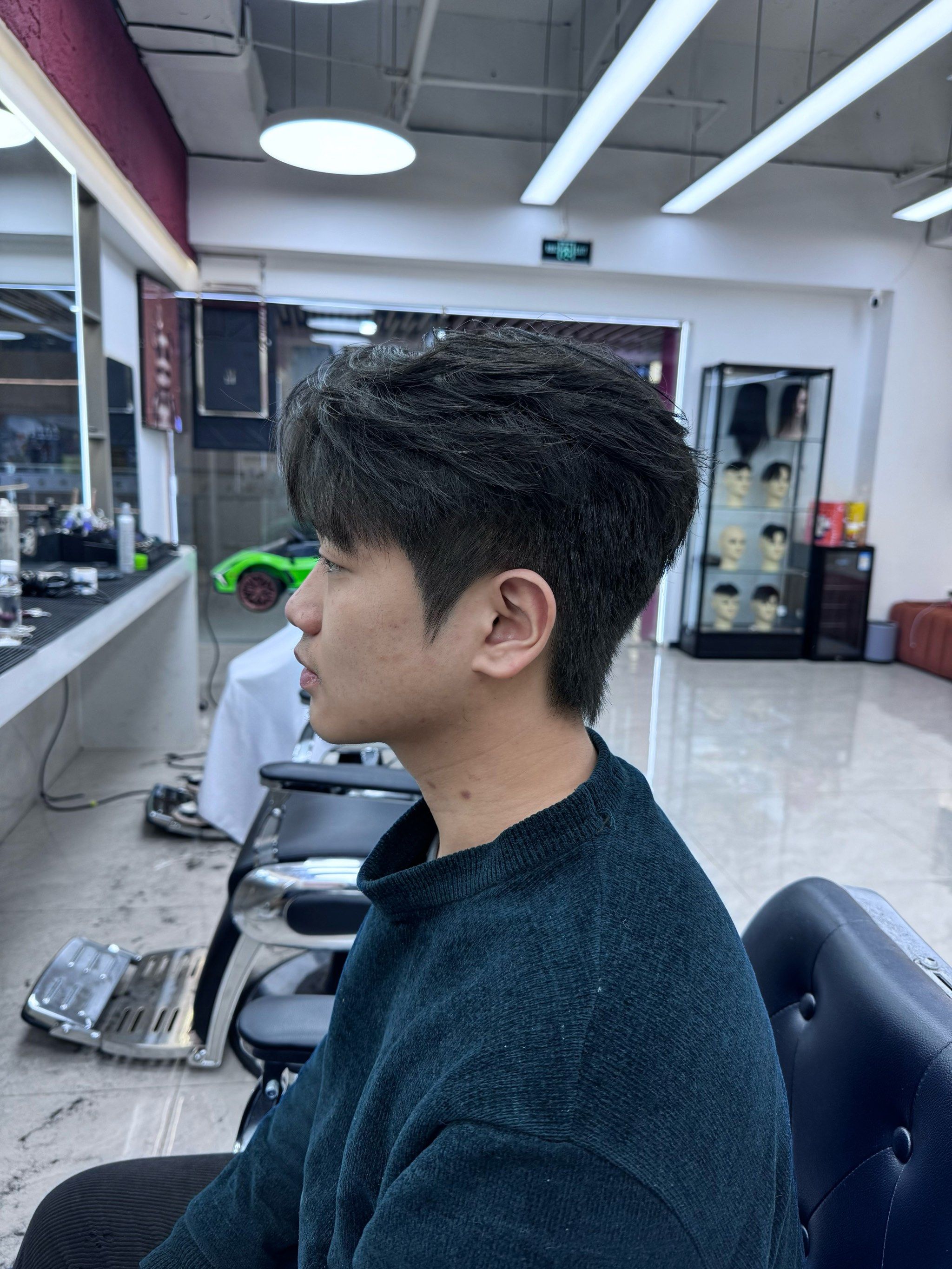 男生简洁发型