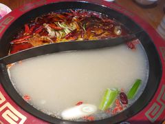 骨汤鸳鸯锅-庄老幺火锅(娄山关路店)