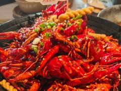 -巴厘龙虾·榜首油焖大虾(音乐学院·沿江酒馆店)