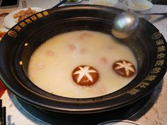 胡椒猪肚鸡-顺德公广东猪肚鸡·煲仔饭(白石洲店)