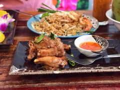 -Pad Thai Kratong Thong by ama
