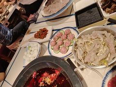 -爱你您·自家鱼塘·活水喷泉鱼火锅(八里店)