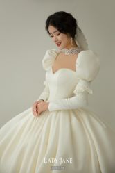 -Lady  Jane高端婚纱礼服馆