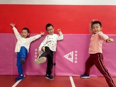 -悦动体能篮球羽毛球网球(三里河店)