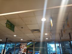 -麦当劳(轻轨曹杨路店)