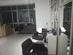 大厅-艺时·漂发·染发·蛋白护理店