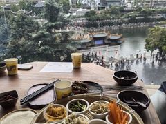 -包整·丝娃娃(一览甲秀楼风景店)