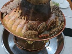 -一口猪海鲜浑锅·东北家常菜