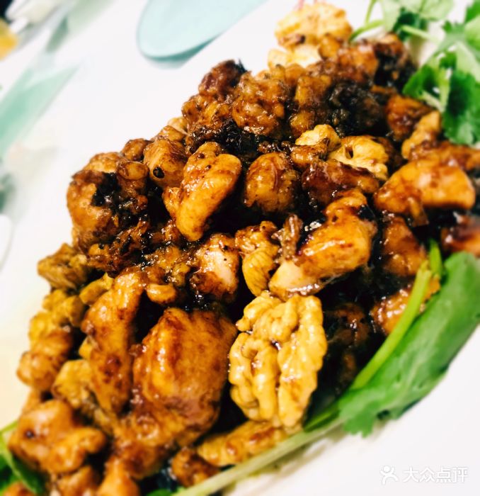 晋阳饭庄(白广路店)酱爆桃仁鸡丁图片