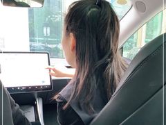 -TESLA 特斯拉(上海太古汇体验店)