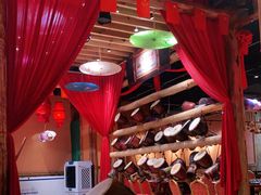 -老滇山寨•云南特色菜•地方菜•民族风情歌舞表演(金碧店)