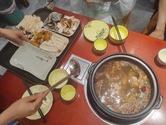 -菌之家·专业纯野生菌火锅·特色炒菌