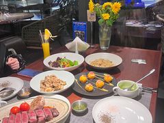 -MONICH牛排融合餐厅(和义大道购物中心店)